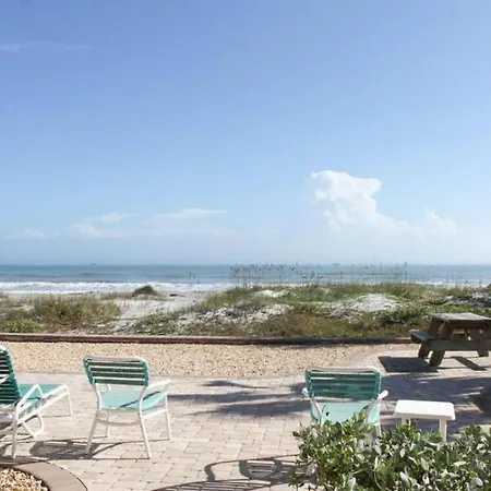 Ocean Beach Villas Unit 203- Direct Oceanfront Condo! Cocoa Beach Exterior photo