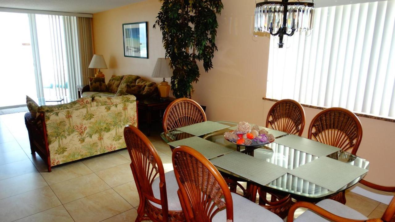 Ocean Unit 203- Direct Oceanfront Condo! Holiday home *