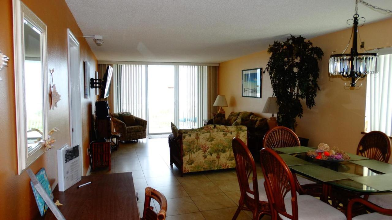 Ocean Unit 203- Direct Oceanfront Condo! Holiday home Cocoa Beach