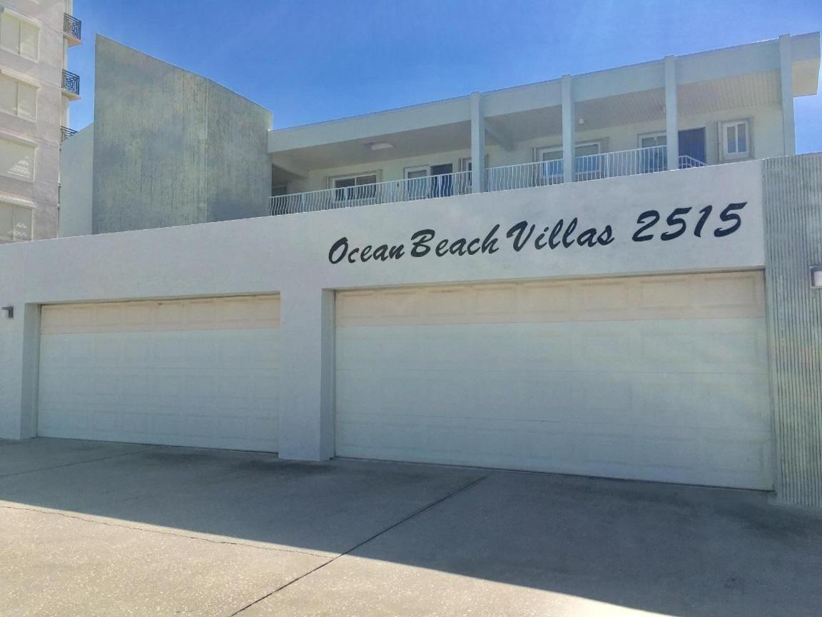 Holiday home Ocean Unit 203- Direct Oceanfront Condo! Cocoa Beach
