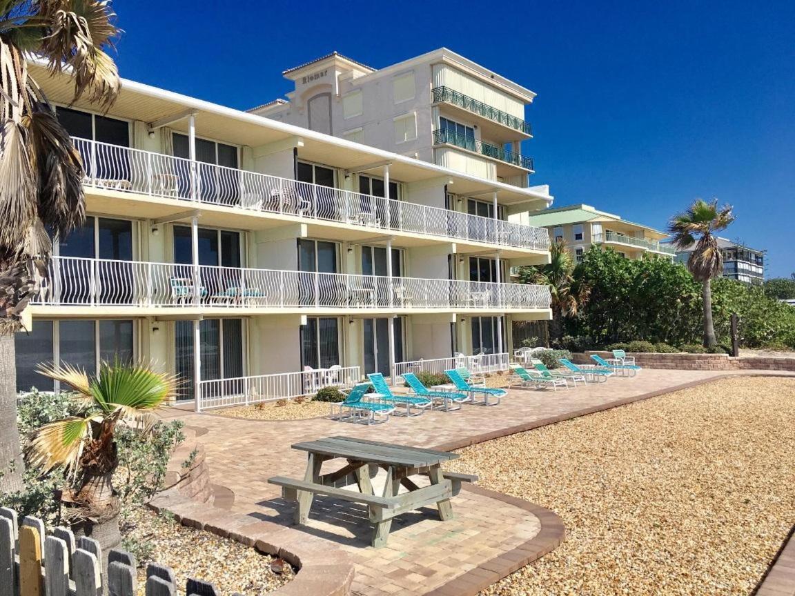 Hébergement de vacances Ocean Unit 203- Direct Oceanfront Condo!