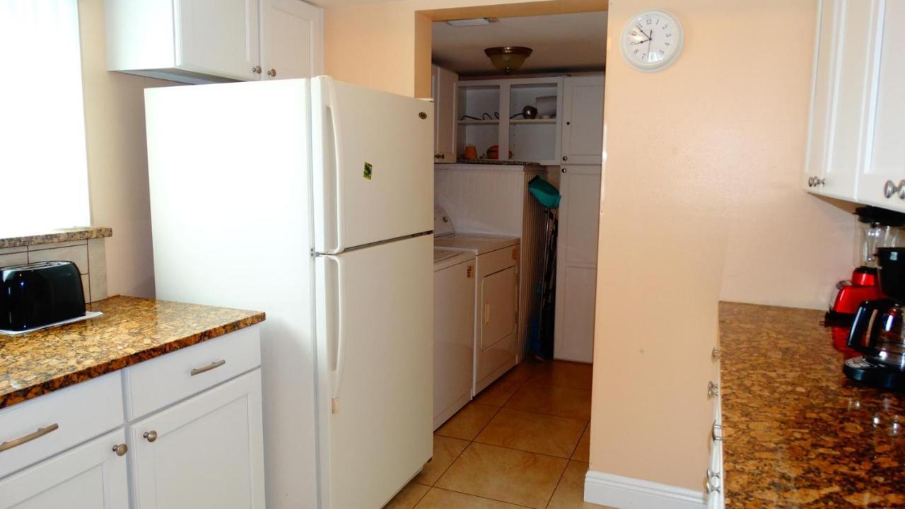 Ocean Unit 203- Direct Oceanfront Condo! Hébergement de vacances *